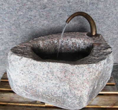 Rottenecker Brunnenauslauf, bronze, gro�, gr�n patiniert