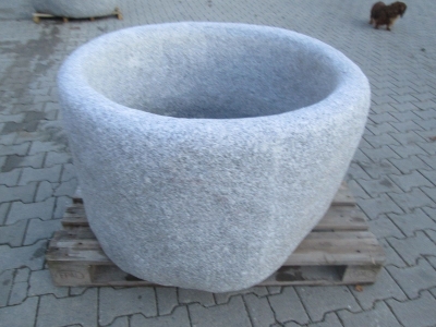 Granitbrunnen rund rustikal 105x61