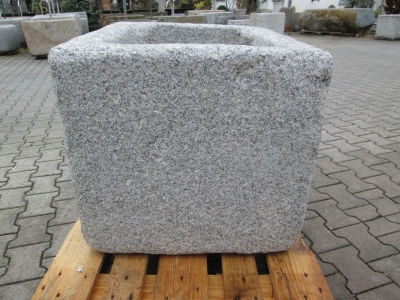 Granitbrunnen rechteckig rustikal 103x87x70