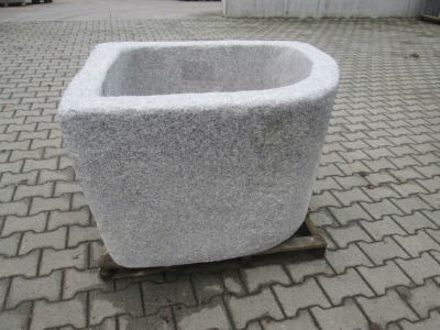 Granitbrunnen rechteckig rustikal 103x71x67