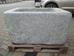 Granitbrunnen rechteckig rustikal 110x110x60