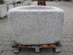 Granitbrunnen halbrund rustikal 85x72x62