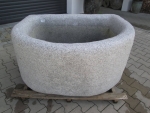 Granitbrunnen halbrund rustikal 118x98x64