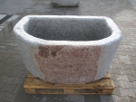 Granitbrunnen halbrund rustikal 129x80x68